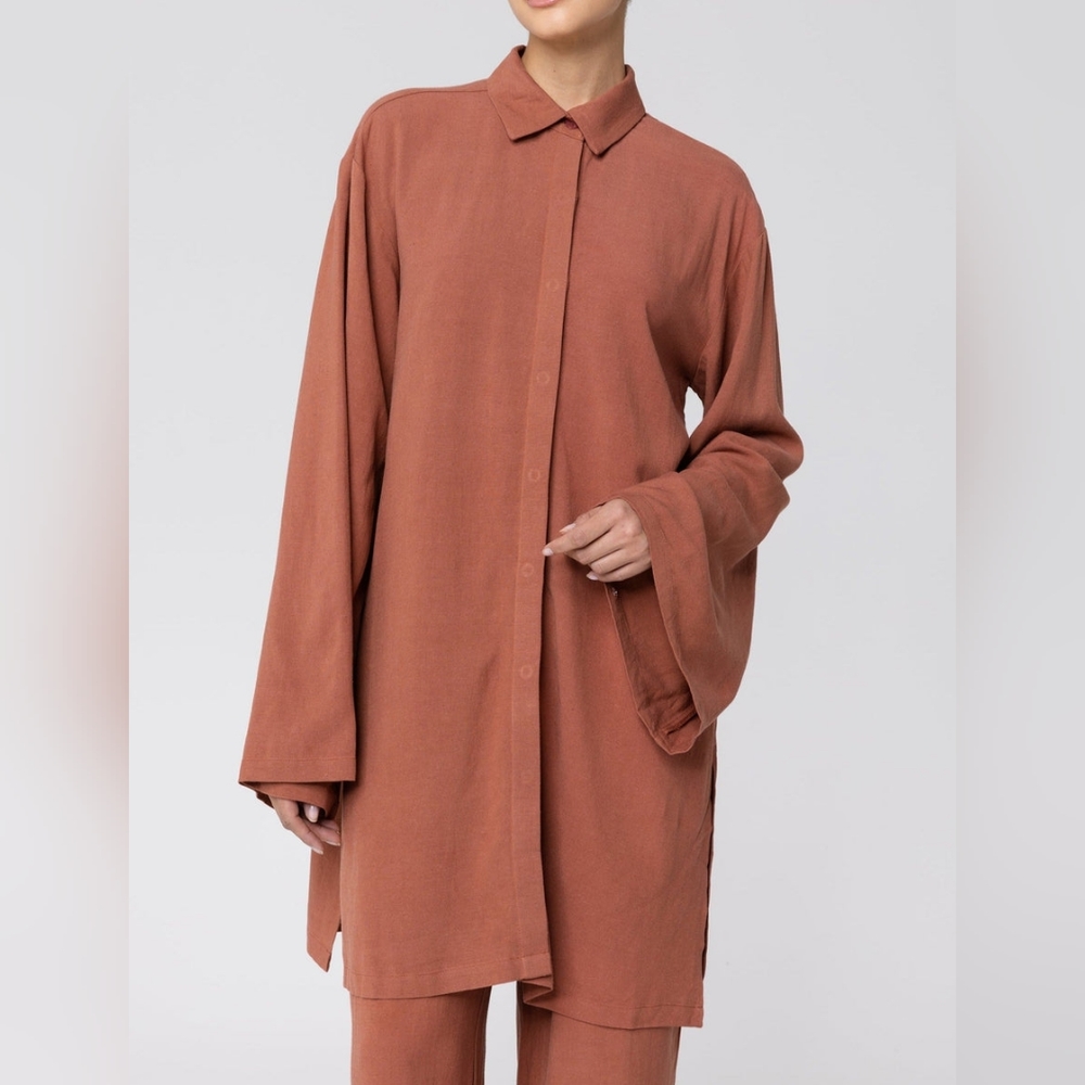 Veiled New York Gemma Linen Kimono Sleeve Button Down Top